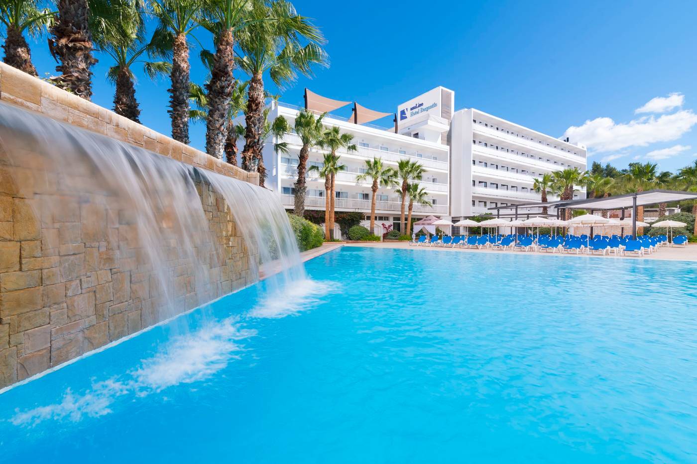 Azuline Hotel Bergantin
