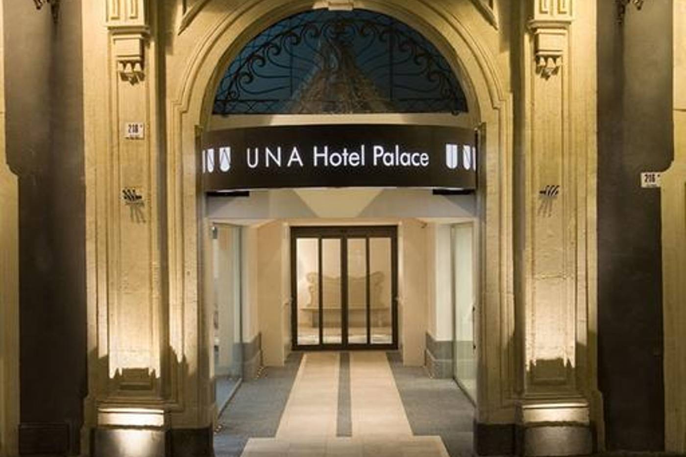 Una Palace Hotel