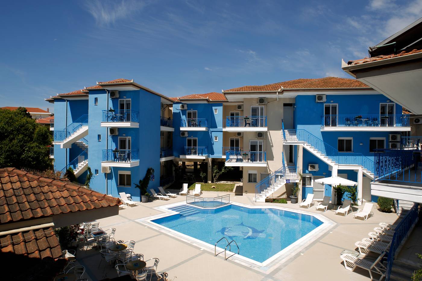 Stratos Hotel