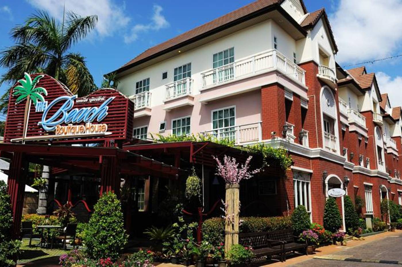Beach Boutique House
