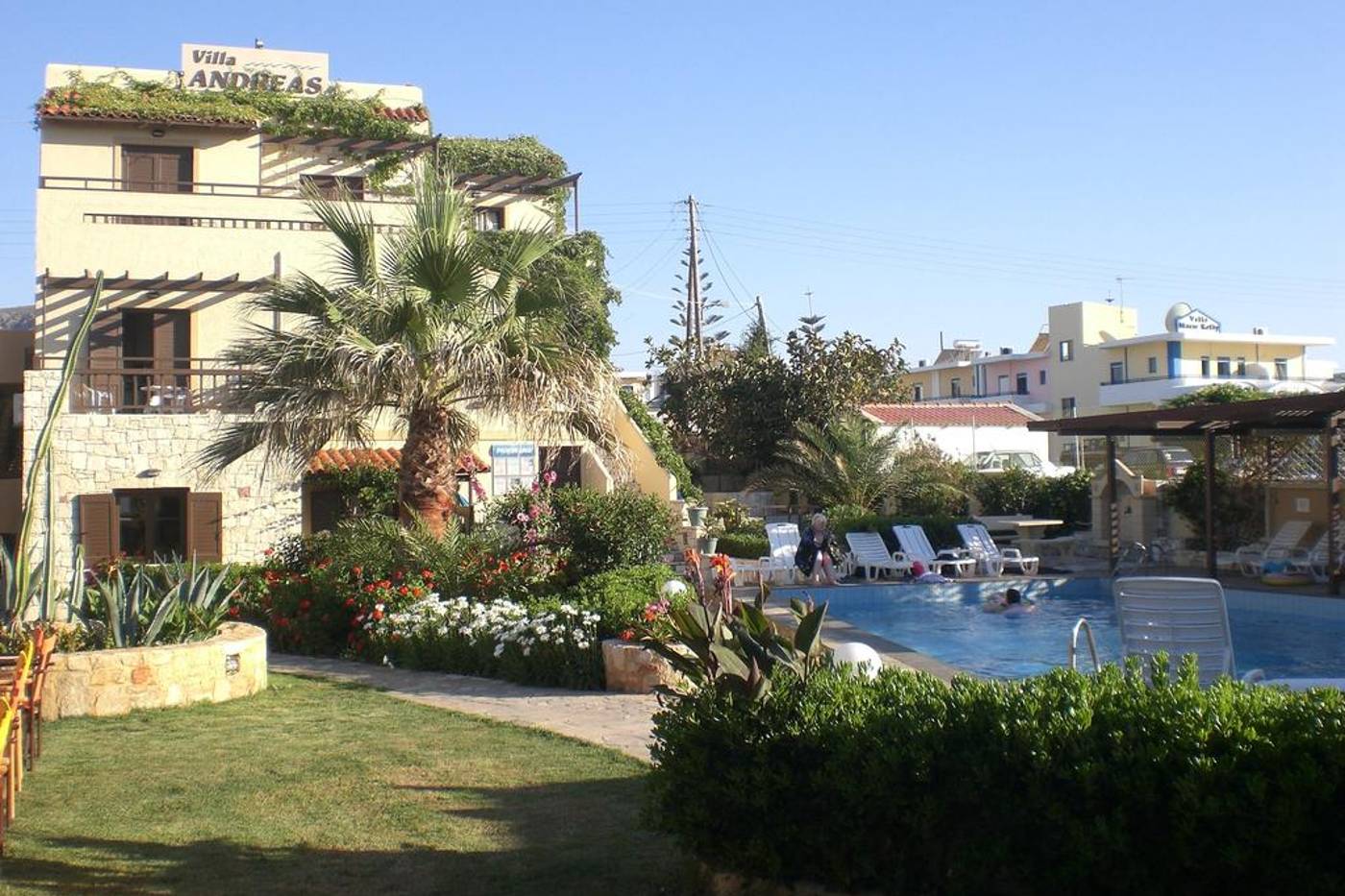 Andreas Apartments