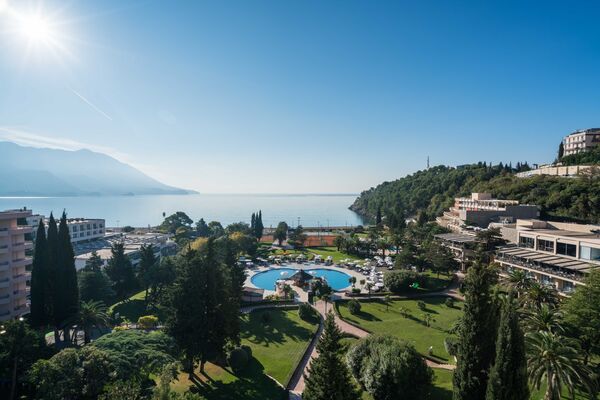 Iberostar Bellevue - 1 of 18