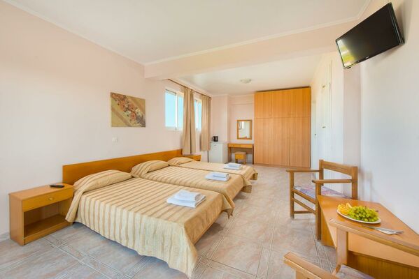 Bayside Hotel Katsaras - 7 of 20