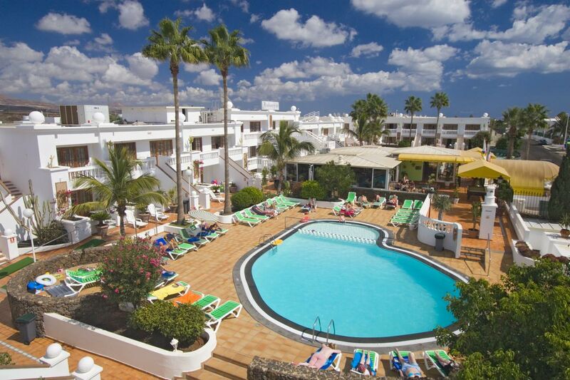 suite-hotel-montana-club-puerto-del-carmen-lanzarote-on-the-beach