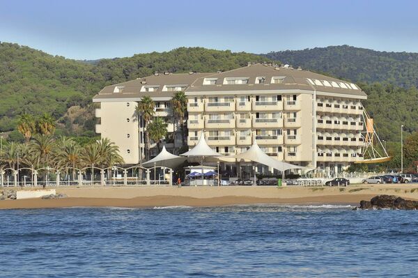 Hotel Caprici - 3 of 11