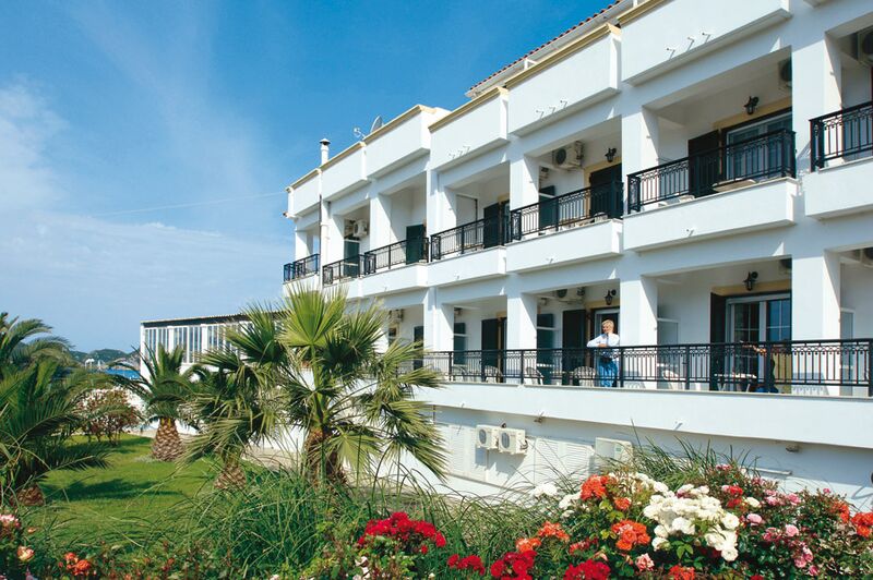 belle-helene-hotel-agios-georgios-north-corfu-on-the-beach