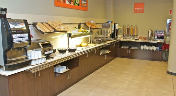 Holiday Inn Express Campo de Gibraltar - Barrios - 9 of 11