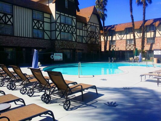 Anaheim Majestic Garden Hotel - 3 of 20