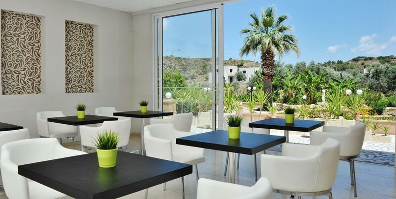 olive-garden-lardos-rhodes-on-the-beach