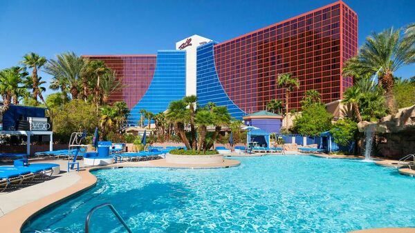 Rio All-Suite Hotel & Casino Review: What To REALLY Expect If You Stay
