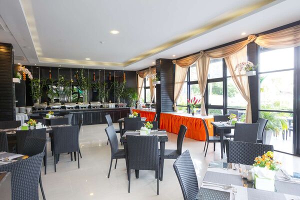 Golden Tulip Essential Pattaya Hotel - 7 of 9