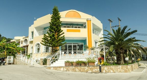 Sunrise best sale hotel zakynthos