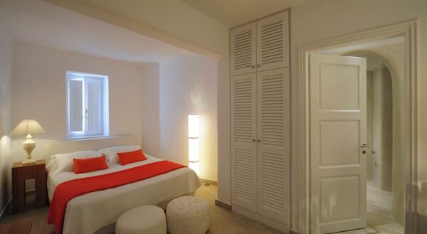 Aqua Luxury Suites - 4 of 14