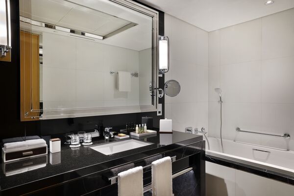 Hilton Dubai Palm Jumeirah - 9 of 22