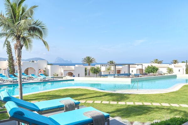 7 Pines Resort Ibiza - 2 of 5