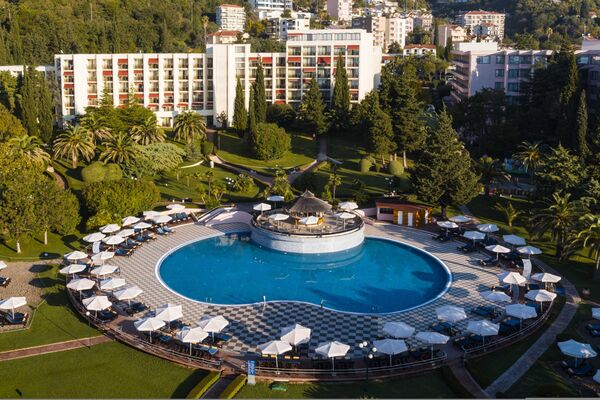 Iberostar Bellevue - 3 of 18