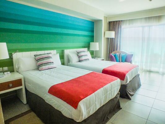 Grand Muthu Cayo Guillermo - 2 of 15