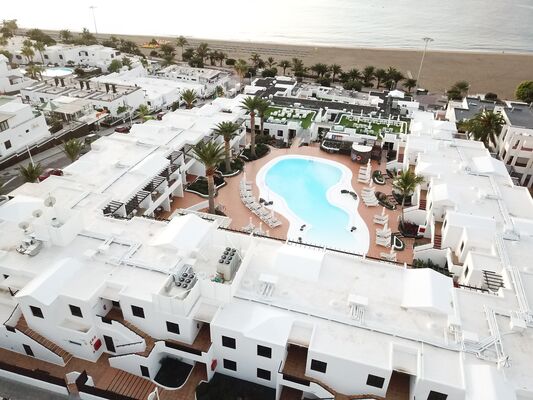 R2 Bahia Kontiki Beach Aparthotel Puerto Del Carmen Lanzarote On 