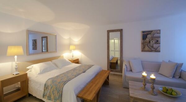 Aqua Luxury Suites - 3 of 14
