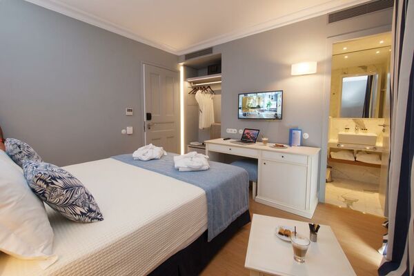 Aenos Hotel - 2 of 11