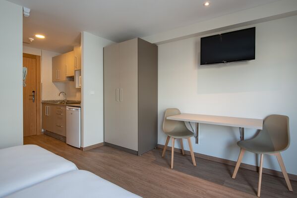 GF 2Sleep-Estudios Benidorm - 3 of 15