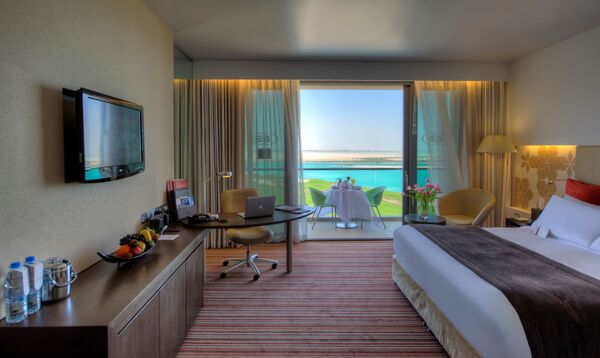Crowne Plaza Hotel Abu Dhabi Yas Island - 4 of 14