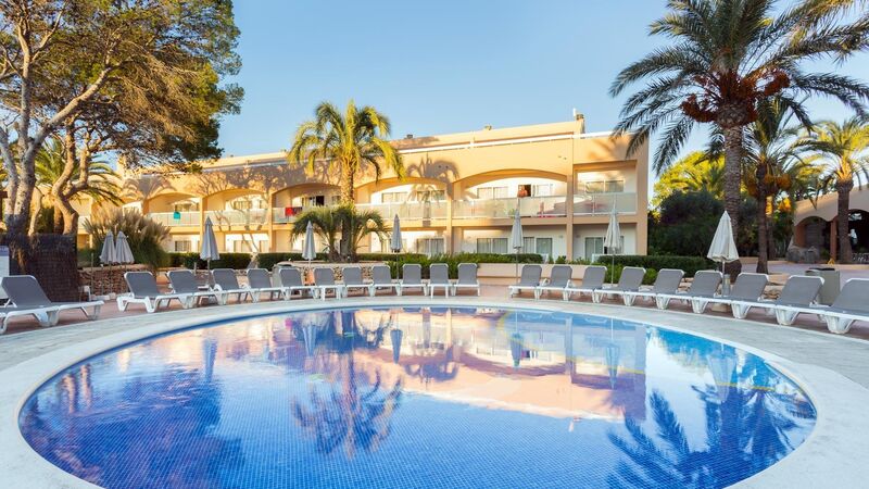 Sirenis Seaview Country Club San Antonio Bay Ibiza On The Beach