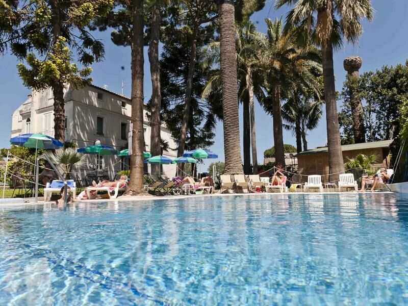 Hotel Eden - Sorrento, Neapolitan Riviera - On The Beach