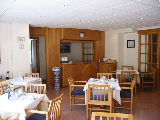 Hostal Residencia Sutimar - 6 of 11