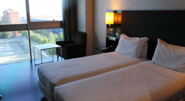 AC Hotel Som by Marriott - 2 of 12