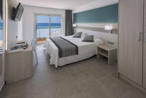 4R Miramar Calafell - 5 of 13