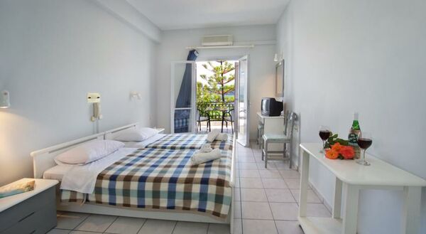 Athina Hotel - 6 of 11