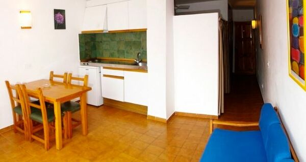 Ibiza Rocks Budget Apartments - Adults Only - 7 of 9