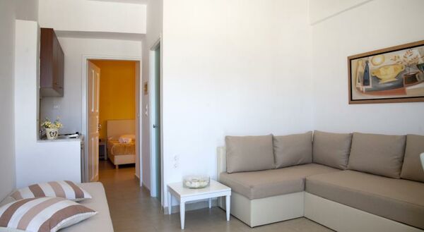 Frida Apartments - 11 of 15