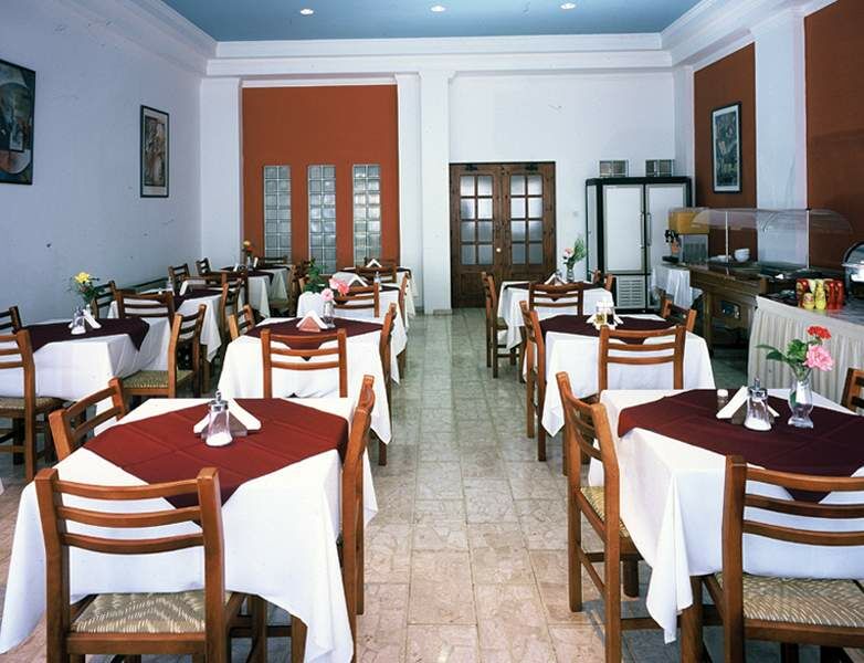 Damon Hotel Apartments Paphos On The Beach