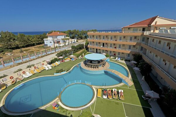 Bayside Hotel Katsaras - 1 of 20