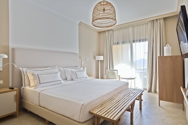 Melia Villaitana - Benidorm, Costa Blanca - On The Beach