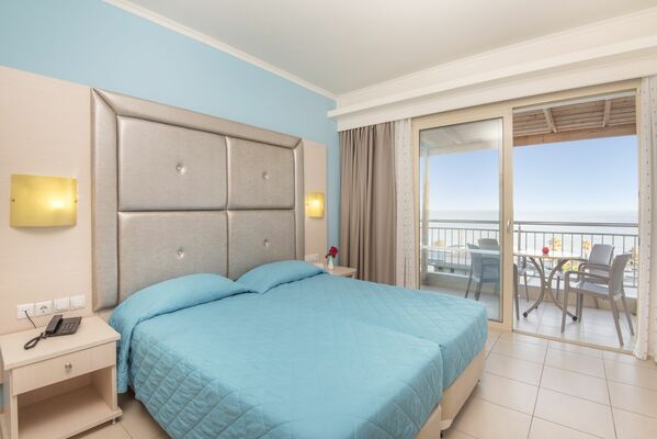 Grand Blue Beach Hotel - 5 of 27