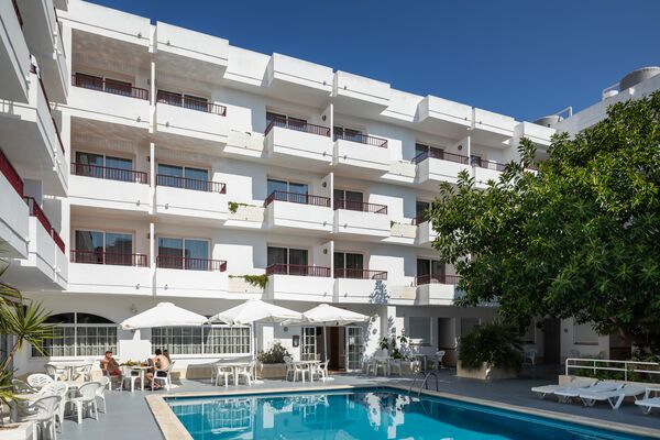 Casita Blanca Apartments - Adults Only - 15 of 17
