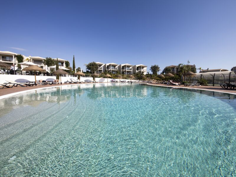 Vale da Lapa Spa and Resort - Carvoeiro, Algarve - On The Beach