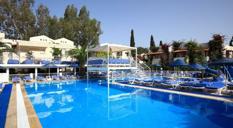 Summer Garden Suites & Beach Hotel - Bitez, Bodrum - On The Beach