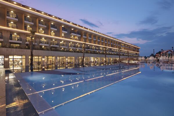 Aydinbey Queen's Palace and Spa - Belek, Antalya - On The Beach