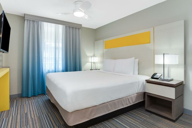 Holiday Inn Resort Orlando Suites - Waterpark - 2 of 17