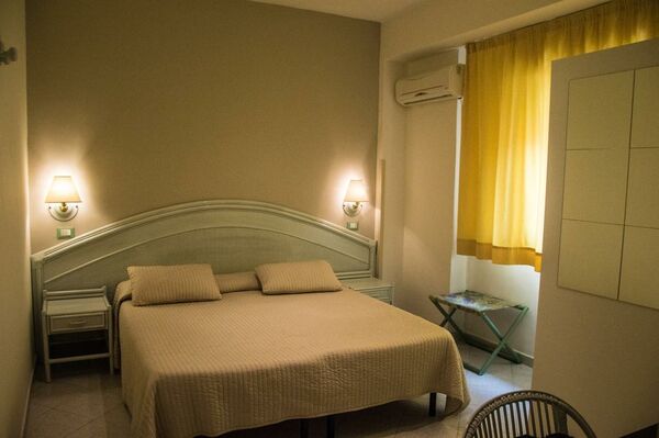 Hotel Tysandros - 2 of 7