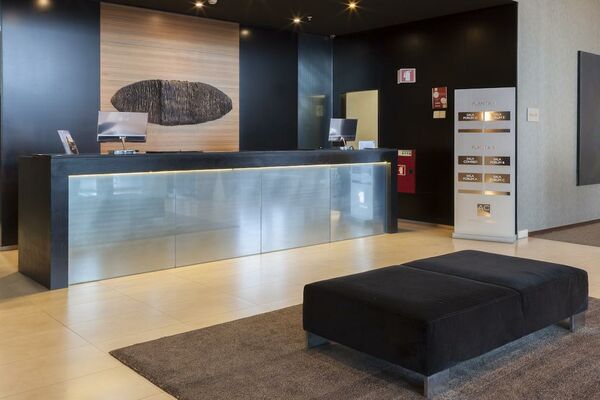 AC Hotel by Marriott Porto - 2 of 15