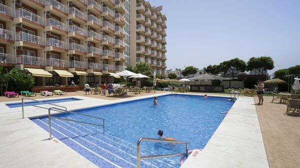 Medplaya Hotel Alba Beach - Benalmadena, Costa Del Sol - On The Beach