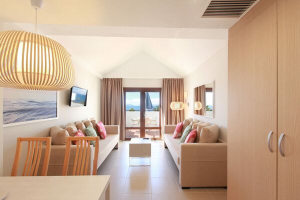 Flamingo Beach Resort - 6 of 11