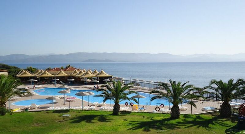 Corfu Sea Gardens Kavos Corfu On The Beach