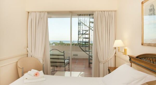 Guadalpin suites - 8 of 16