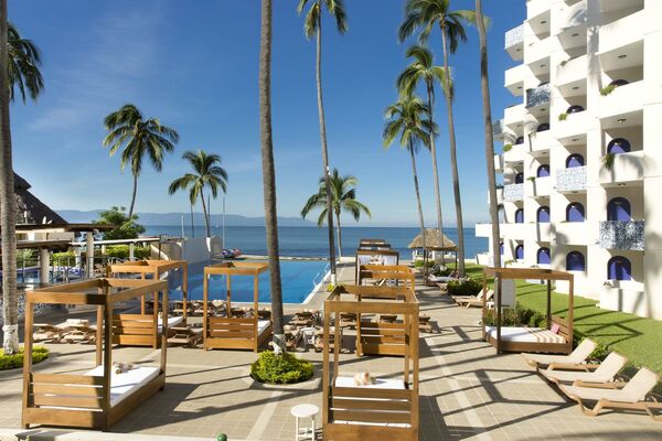 Golden Crown Paradise - Adults Only - 2 of 18